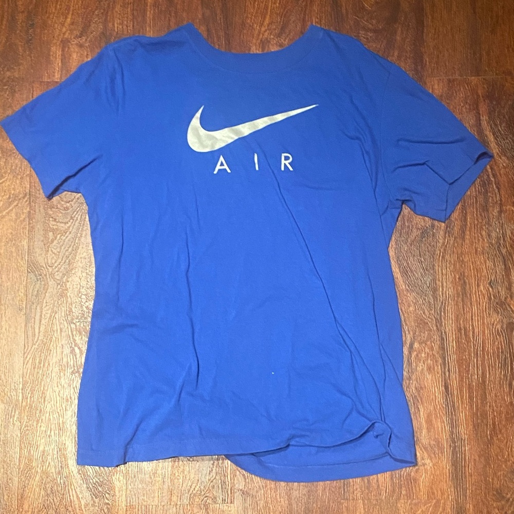 nike tee shirt